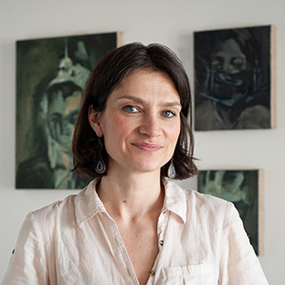 Julia Medyńska - Born in 1981 in Gdańsk. She has lived and worked in Berlin, New York, and London. She studied acting at the Lee Strasberg Theatre and the Neighborhood Playhouse and studied visual arts at Columbia University starting in 2009. She has performed at the OFF-Broadway Manhattan Ensemble Theatre.