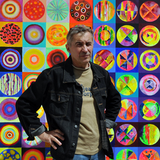 Krzysztof Pająk - Geboren 1956 in Warszawa  Studium an der Akademie der Schönen Künste in Warszawa. 1984 Diplom im Atelier für graphisches Design des Prof. Roman Duszek.