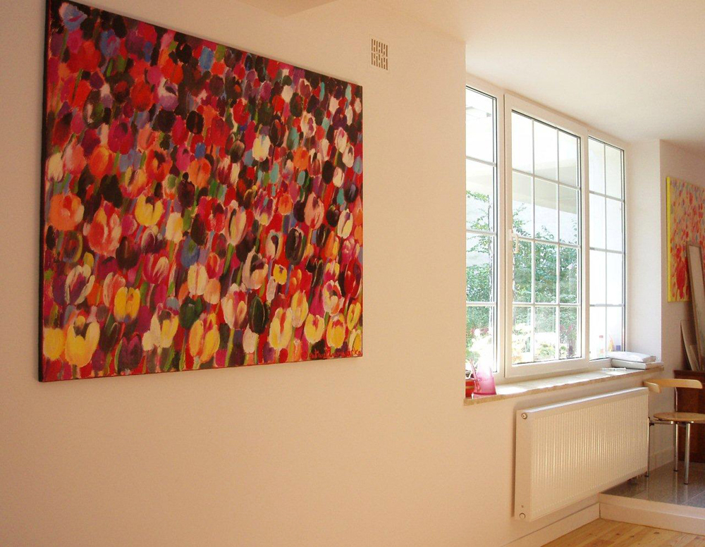 Beata Murawska - Windy tulips field (Oil on canvas | Wymiary: 146 x 114 cm | Cena: 7000 PLN)