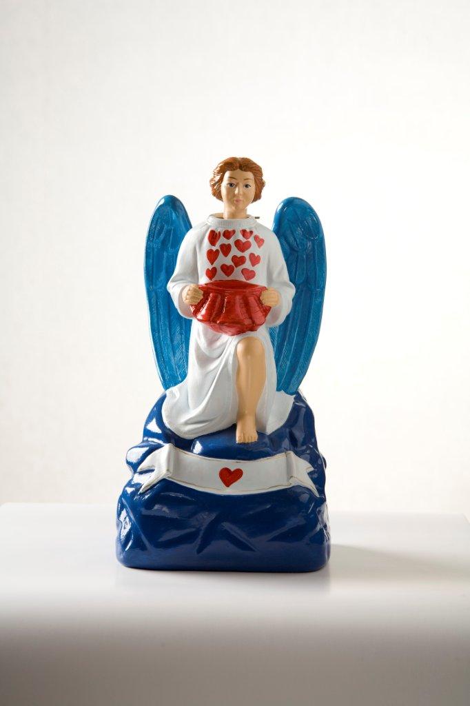 Jacek Łydżba - A God-bless-you Angel III (Gypsum, enamel | Größe: 0 x 35 cm | Preis: 900 PLN)