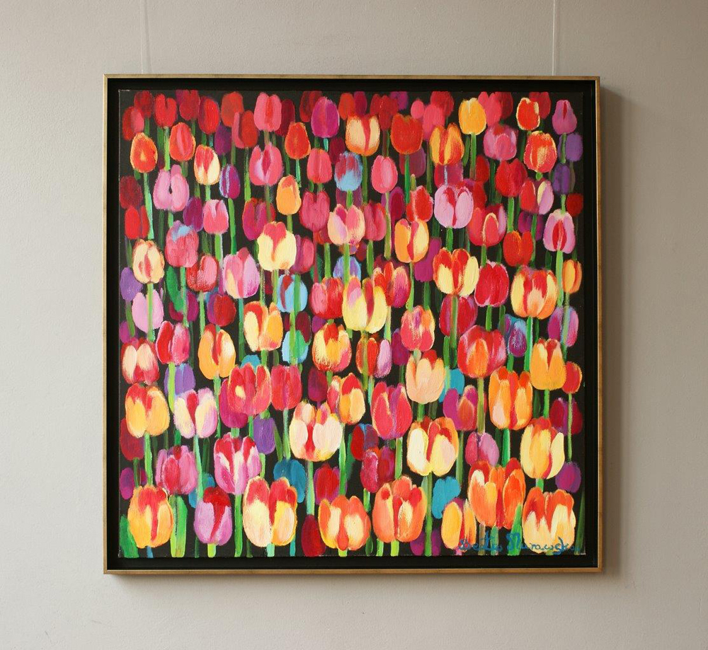 Beata Murawska - Tulips field (Oil on Canvas | Größe: 106 x 106 cm | Preis: 6000 PLN)