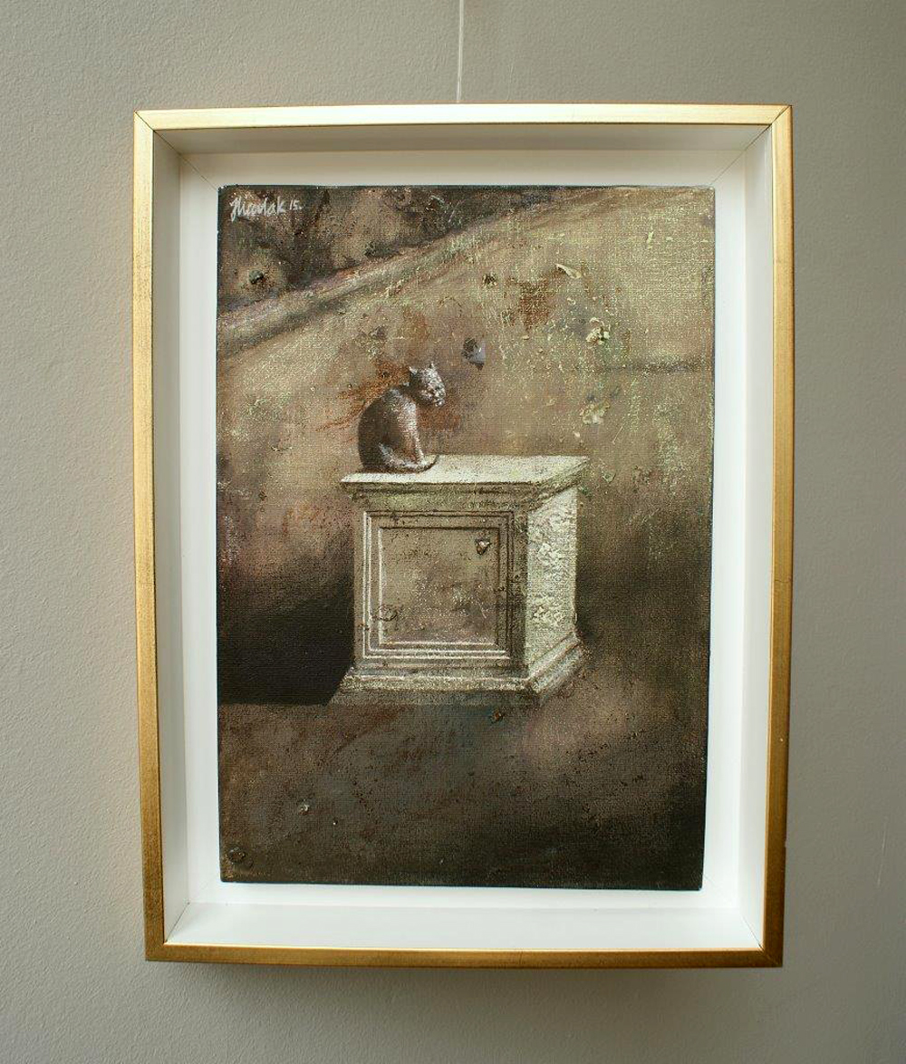 Łukasz Huculak - Cat on the sarcophagus (Oil on Canvas | Wymiary: 27 x 36 cm | Cena: 2400 PLN)