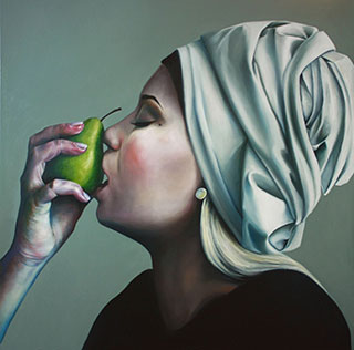 Katarzyna Kubiak : Woman with pear : Oil on Canvas