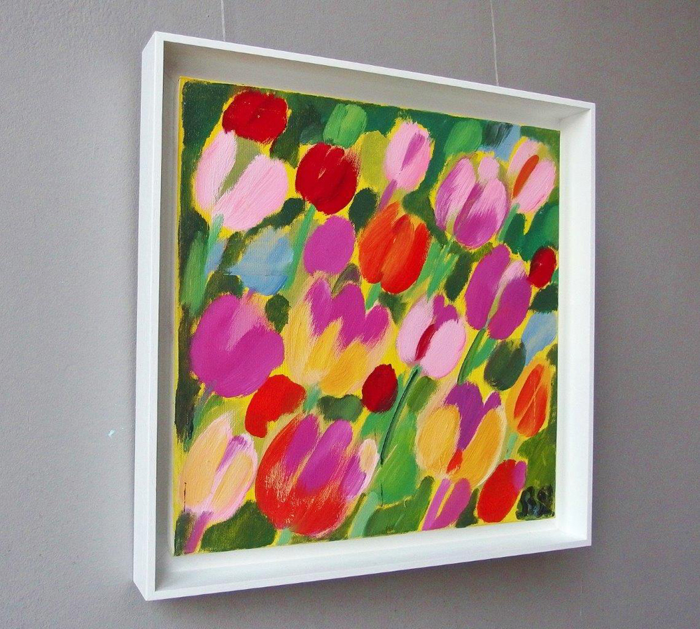 Beata Murawska - Tulips from the meadow (Oil on Canvas | Größe: 46 x 46 cm | Preis: 3500 PLN)