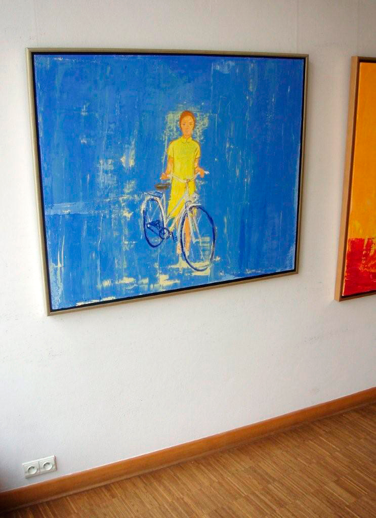 Jacek Łydżba - Lady with bicykle (Oil on Canvas | Wymiary: 125 x 105 cm | Cena: 7000 PLN)